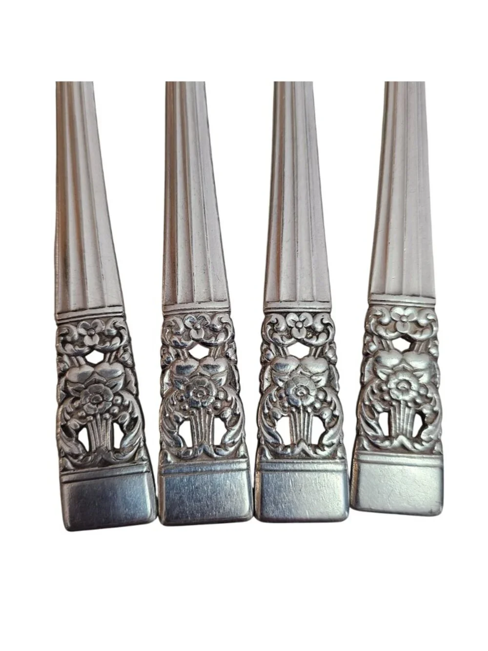 4 Oneida Coronation Forks Silverplate 7.5